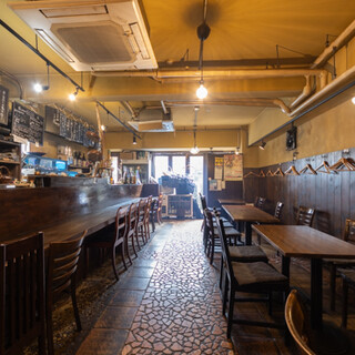 まるで大人の隠れ家。おひとり様・グループ利用もお気軽にどうぞ