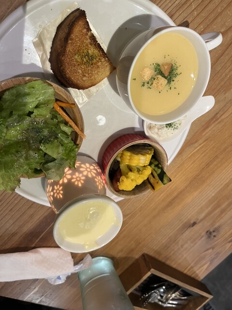 PARADISE CAFE MODERNS photo 2