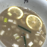 煮干しのビリー - 追加レモン投入‼️