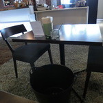 プラス カーサ ラウンジ - お洒落なイタリア家具や雑貨に囲まれた素敵な空間