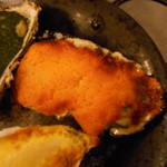 フィッシャーマンズマーケットオイスターバー - 焼き牡蠣のウニ焼き