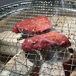 炭火焼肉 肉郎 - 