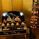 都わすれ - 雛人形も出迎えてくれました