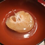 都わすれ - フカヒレ姿煮　大根添え　う〜ん美味しい　この間に清流で育った岩魚の南蛮漬けがあったのですが美味しくて写真を撮るのをわすれました