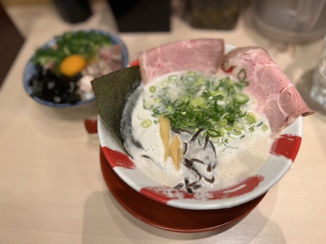 Tonkotsu Ramen Senmon Dai Nagoya Ichiban Ken - Meitetsu Tonkotsu Ramen Senmon Dai Nagoya Ichiban Ken - Meitetsu