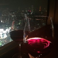 タワーズバー ベロビスト - 夜景と赤ワイン
