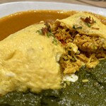 シターラ・ダイナー - オムレツの中は野菜ビリヤニ