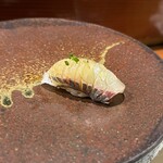 鮨匠 のむら - シマアジのにぎり