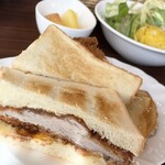 北の珈琲工房　時計台 - 料理写真:カツサンド