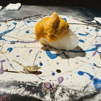 鮨shizuku 西天満 - アオリイカウニのせ