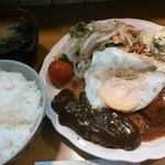 酒菜屋えっさん - Ｂランチ(ハンバーグ、とんかつ)￥900