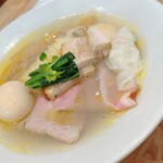Ramen&Bar Kei - 貝と鰹の淡麗塩らぁ麺