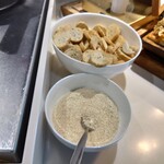 Lufthansa Senator Lounge  - パンなど
