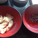 そばいち - 2014年5月：千葉県産落花生のつけそば(￥620)…味変用の豚肉と食べるラー油