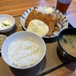 やよい軒 - チキン南蛮としょうが焼きのコンビ定食¥1,190