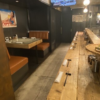 【開放感あるカウンターキッチン】広々、居心地の良い和空間