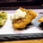 須佐 - 　つぼみ菜　白身魚タルタル添え　春巻き　