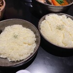 ピカンティ - ライス普通・ライス大盛り(200㌘)+¥150