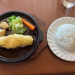 레스토랑 GUMBO - チーズハンバーグライス大盛り