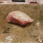 神田錦町 鮨たか晴 - 握り①千葉県石鯛