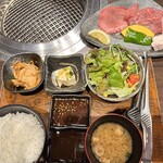 近江牛専門店 万葉 まえだ亭 - 