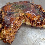 かざはな - 令和7年3月 土日ランチタイム(11:00〜13:30)
      ブタモダン焼き 税込850円