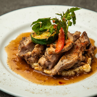 土日祝日はholidaylunchで贅沢なひと時を。