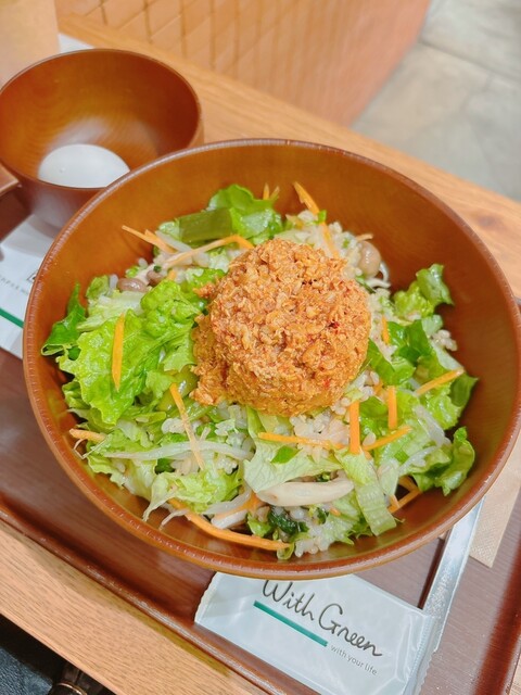 サラダボウル専門店 With Green 新宿三丁目店 （ウィズグリーン