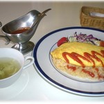 レストラン　わか菜 - オムライス　800円　スープ、サラダ付
