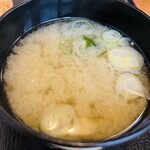 とんかつ一代 - ワカメ&おネギお味噌汁　熱々