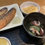 天然魚と七輪焼き 隠れ居酒屋 雑魚や - 