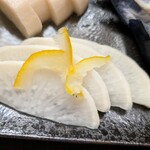 西利 - 今回のベスト1！大根のあっさり漬。柚子香るパリパリ大根