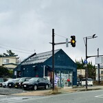 RAMEN HITONI YASASHIKU - 【店外】