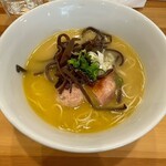 博多水炊きらーめん うかんむり - 水炊きらーめん