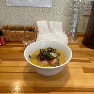 博多水炊きらーめん うかんむり_0