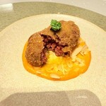 肉割烹 重㐂 - 揚物レアメンチカツ２