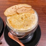 自家焙煎珈琲みじんこ - りんごとシナモンバターのクリームブリュレラテ