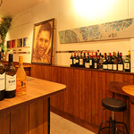 BISTRO LAMBERT - Interior Overview