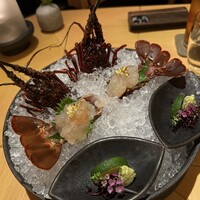 アマネムダイニング - ディナー　伊勢エビのお造り　お造りだとエビの甘みが際立ちますね　写真は2名分