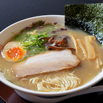 ぎょらん亭本部 - 料理写真:とんこつラーメン