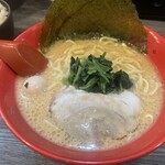 横浜家系ラーメン 赤家 - 料理写真: