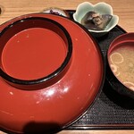 うなぎ 親子丼 焼き鳥 うな鶏酒場 三宮店 - 