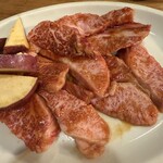 ホルモン焼味紘 - バラ　生でもいけるくらい新鮮です！と出されたやつ