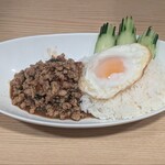 オーム タイ テースト - ガパオムー　1,250円