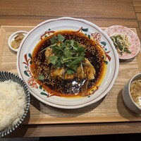 中国菜厨 エスサワダ 新丸ビル店 - 