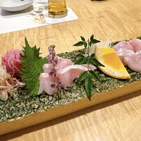 対馬のどぐろとイカ活き造り 博多 魚蔵 都ホテル店 - 