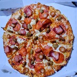 ドミノ・ピザ - 料理写真:チーズ3兄弟ギガ・ミート