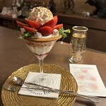夜パフェ専門店 Parfaiteria beL 新宿三丁目 - 