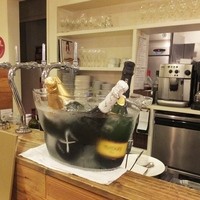 Ristorante SHIKAZAWA - スパークリングワインが冷やされています