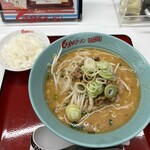 くるまやラーメン - 味噌納豆ラーメン＋半ライス♪